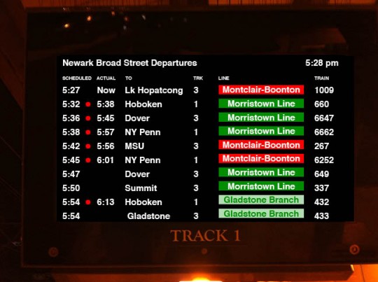 NJ Transit board Newark Broad Street - Fixed